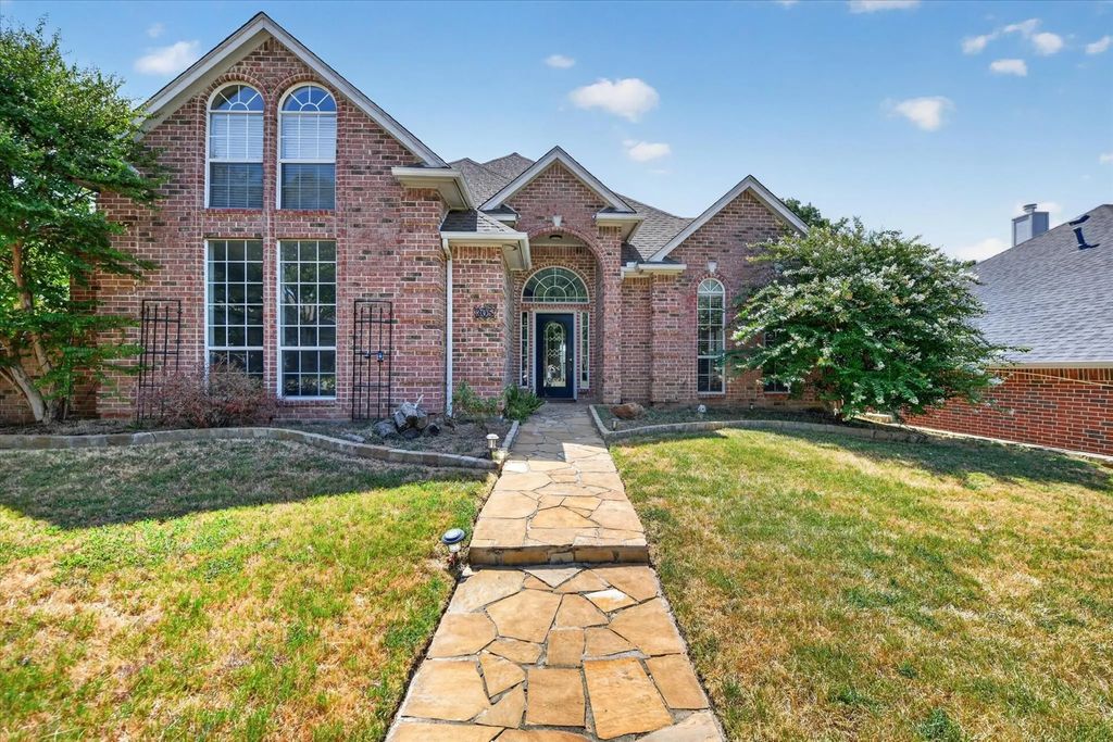 305 Brazil Drive, Hurst