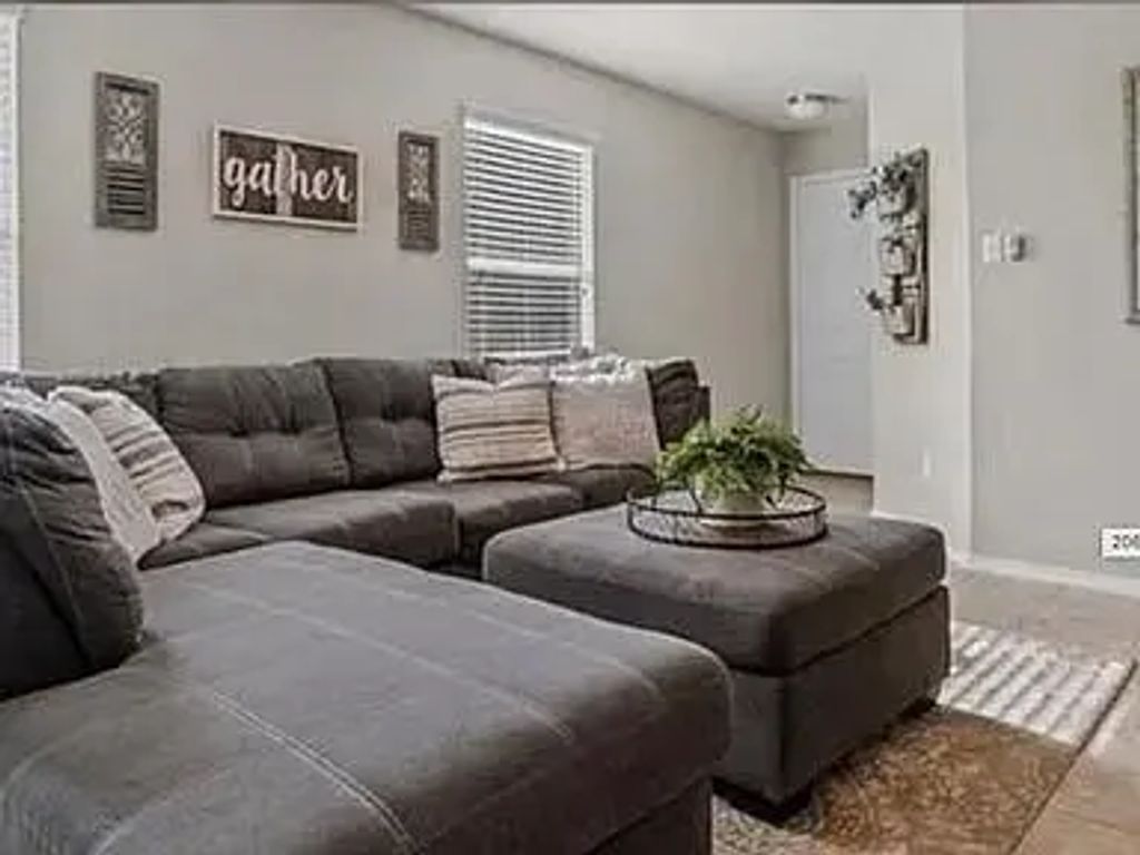206 Feathergrass Drive, Buda