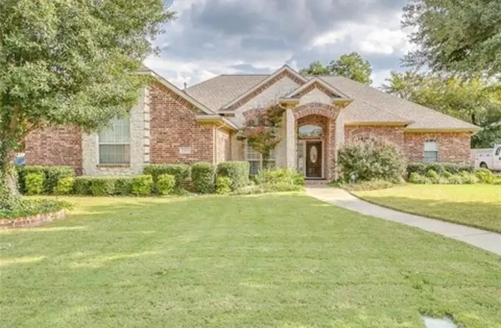 1507 Browning Lane, Cleburne