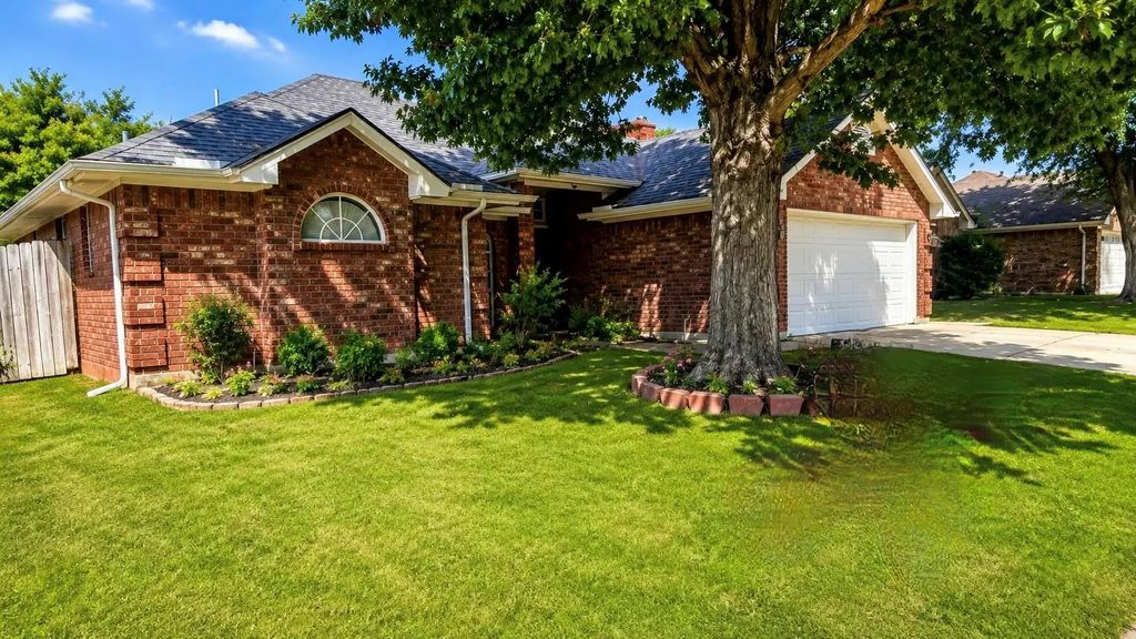 7305 Amber Drive, Watauga