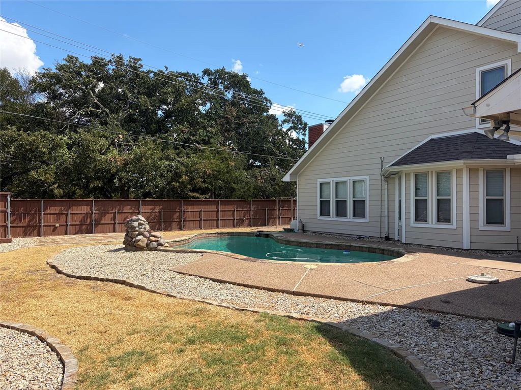 1911 Buffalo Bend Drive, Lewisville