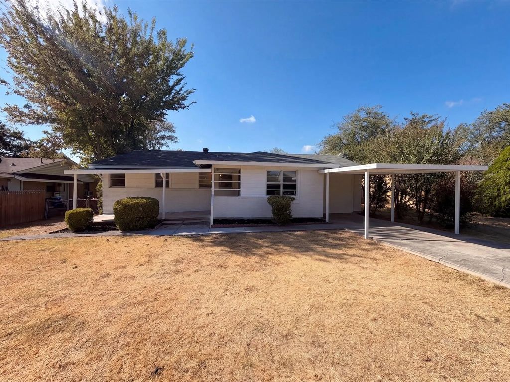 8021 Tumbleweed Trail, White Settlement