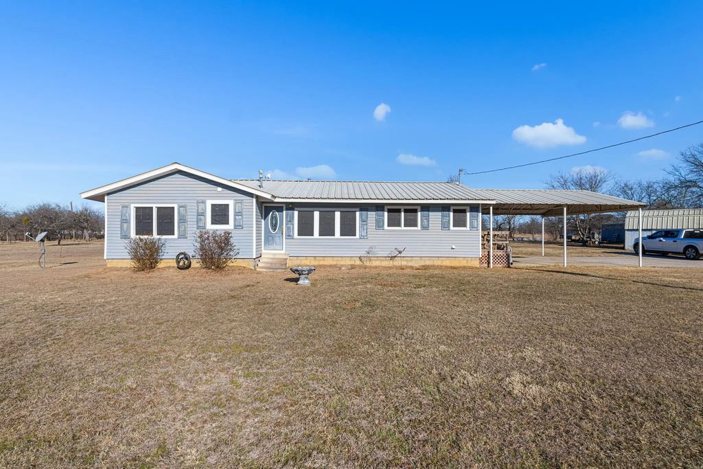 305 Cheyenne Drive, Runaway Bay