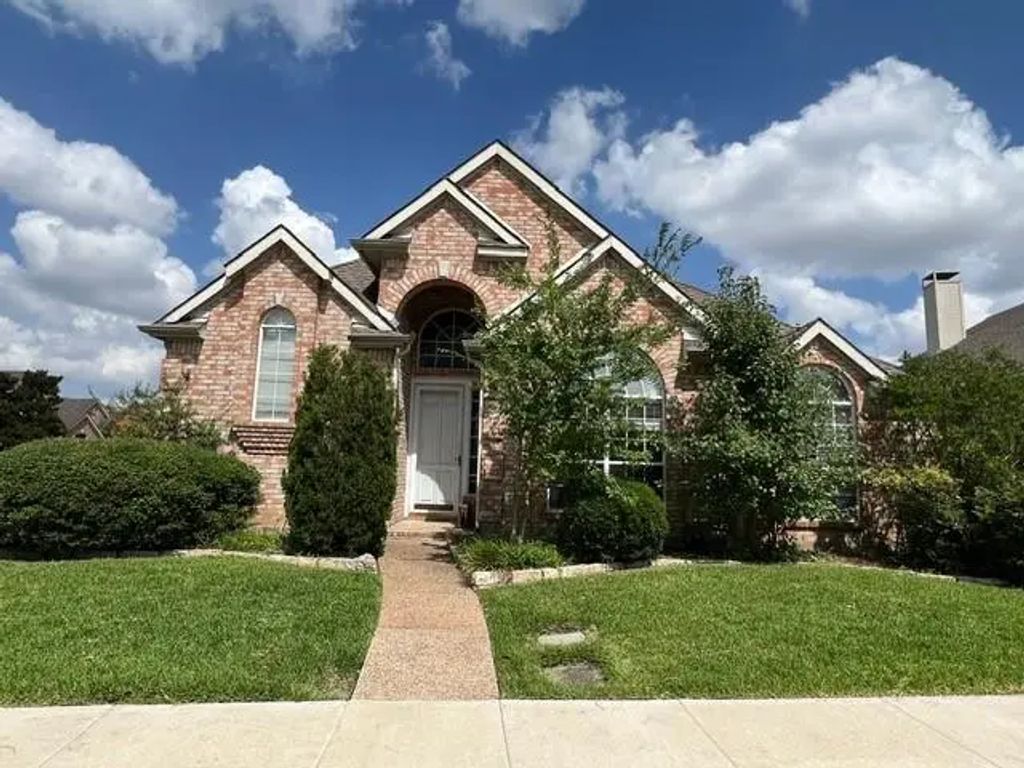 8648 Mill Creek Road, Irving