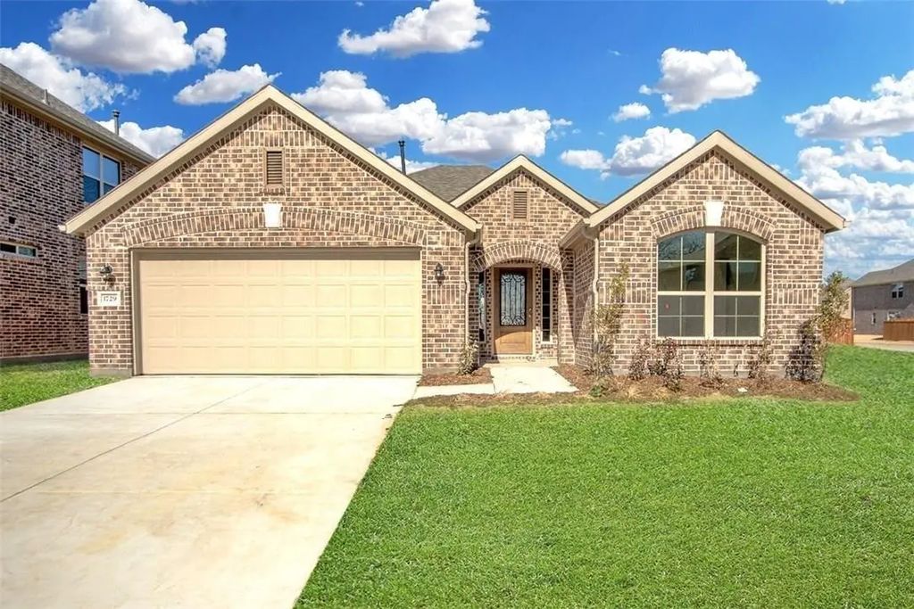 1729 Ridge Creek Lane, Aubrey