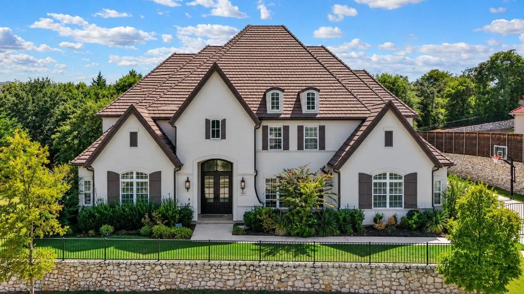 809 Charleston Drive, Southlake