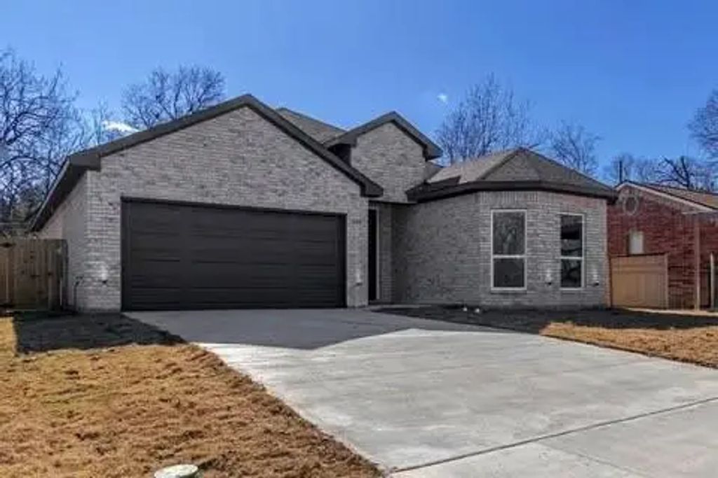 1336 E Fogg Street, Fort Worth