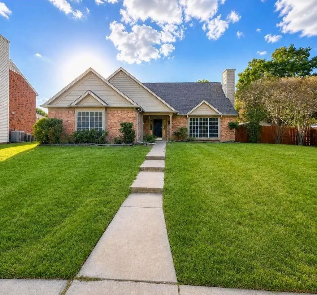 1940 Cedar Ridge Drive, Lewisville