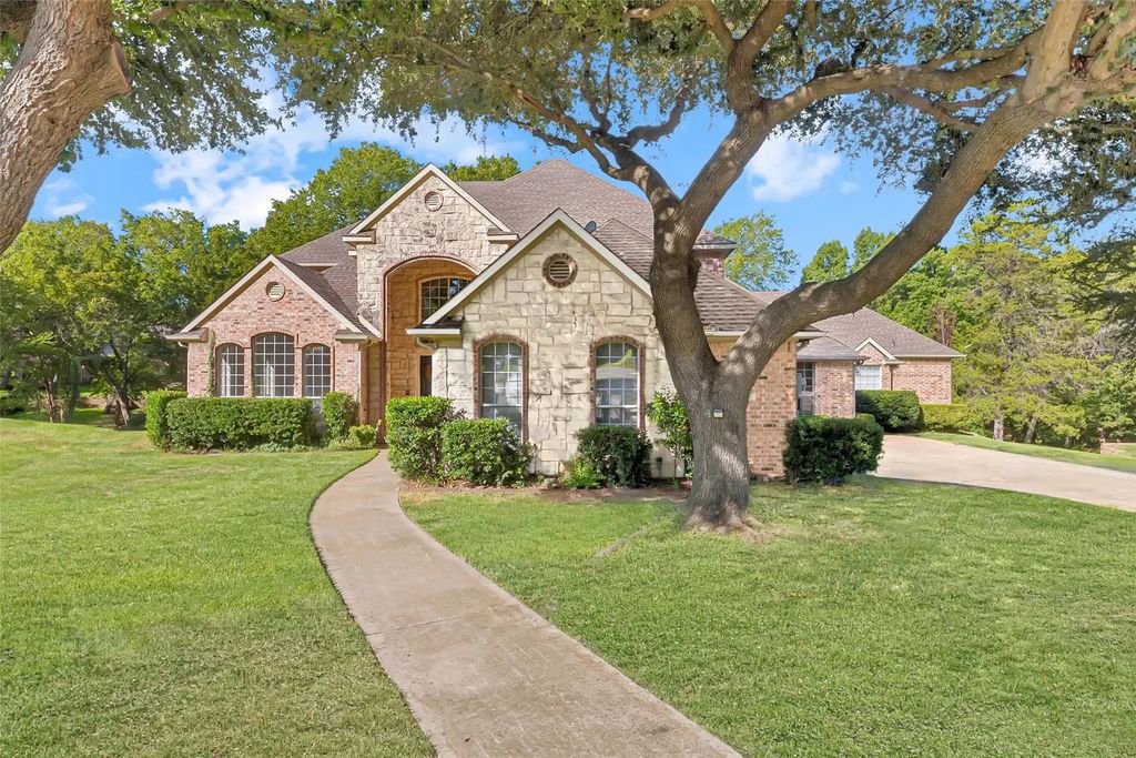 902 Glen Meadow Court, Garland