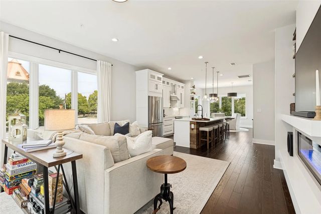 4060 Spring Valley Road 101, Farmers Branch