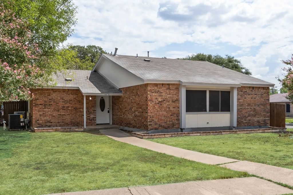 7418 Boisenberry Lane, Dallas