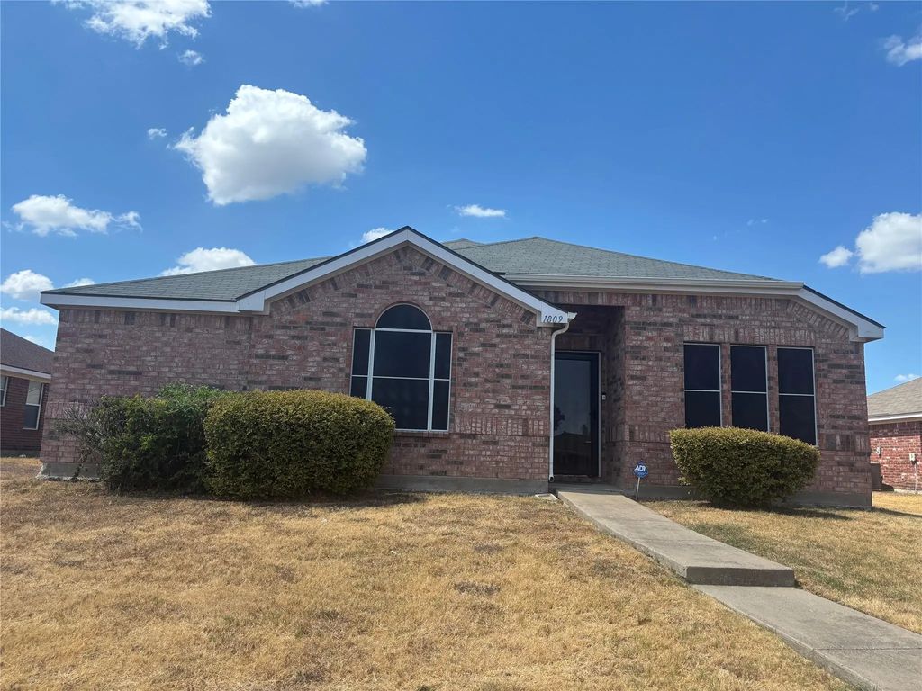 1809 Chapman Drive, Lancaster