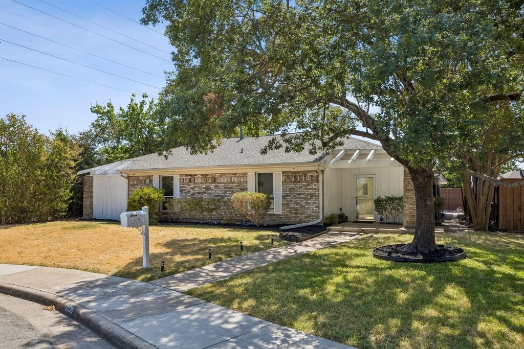 6038 Blue Mist Lane, Dallas