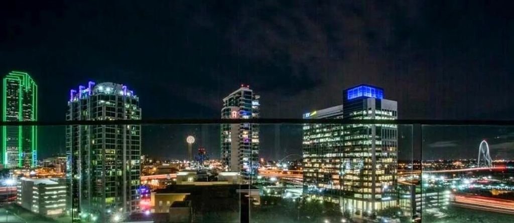 2408 Victory Park Lane 1034, Dallas