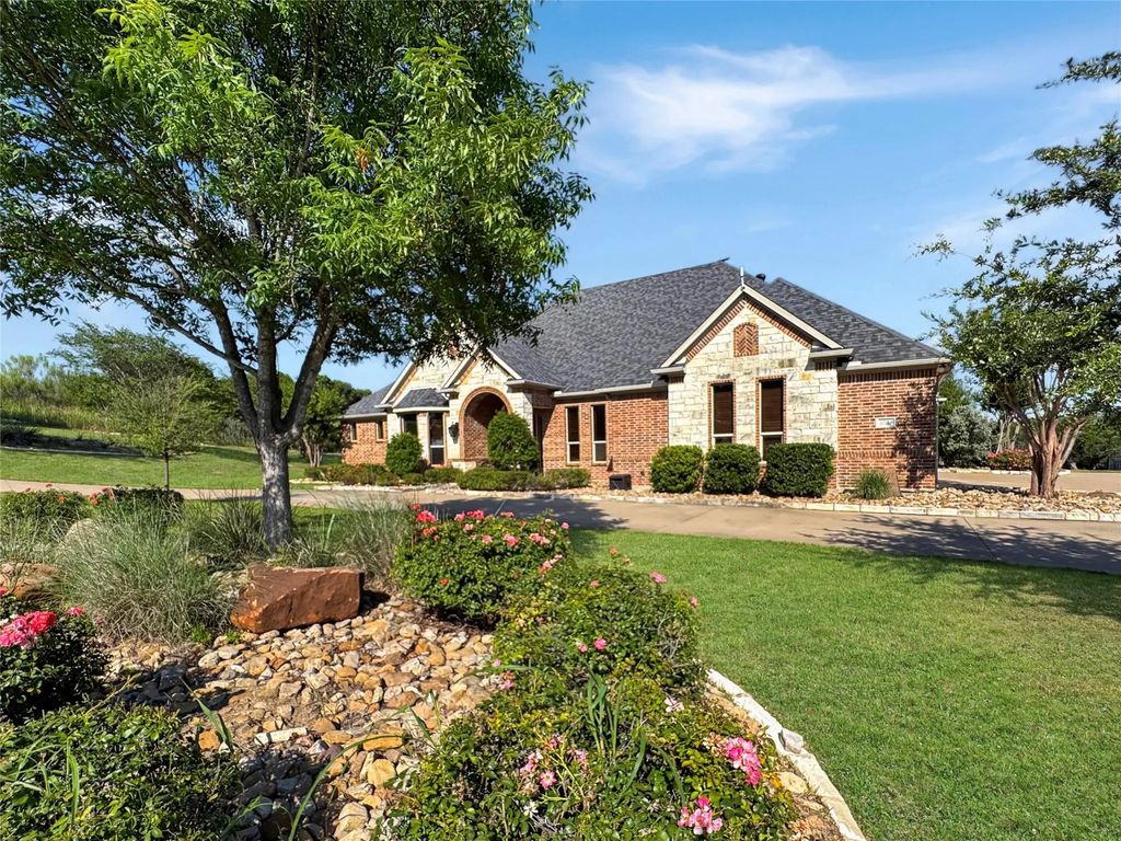 6509 Ladybank Court W, Cleburne