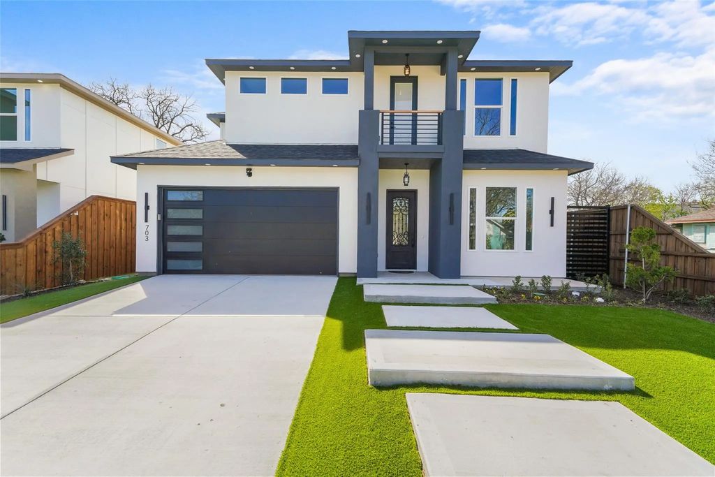 703 Buckalew Street, Dallas