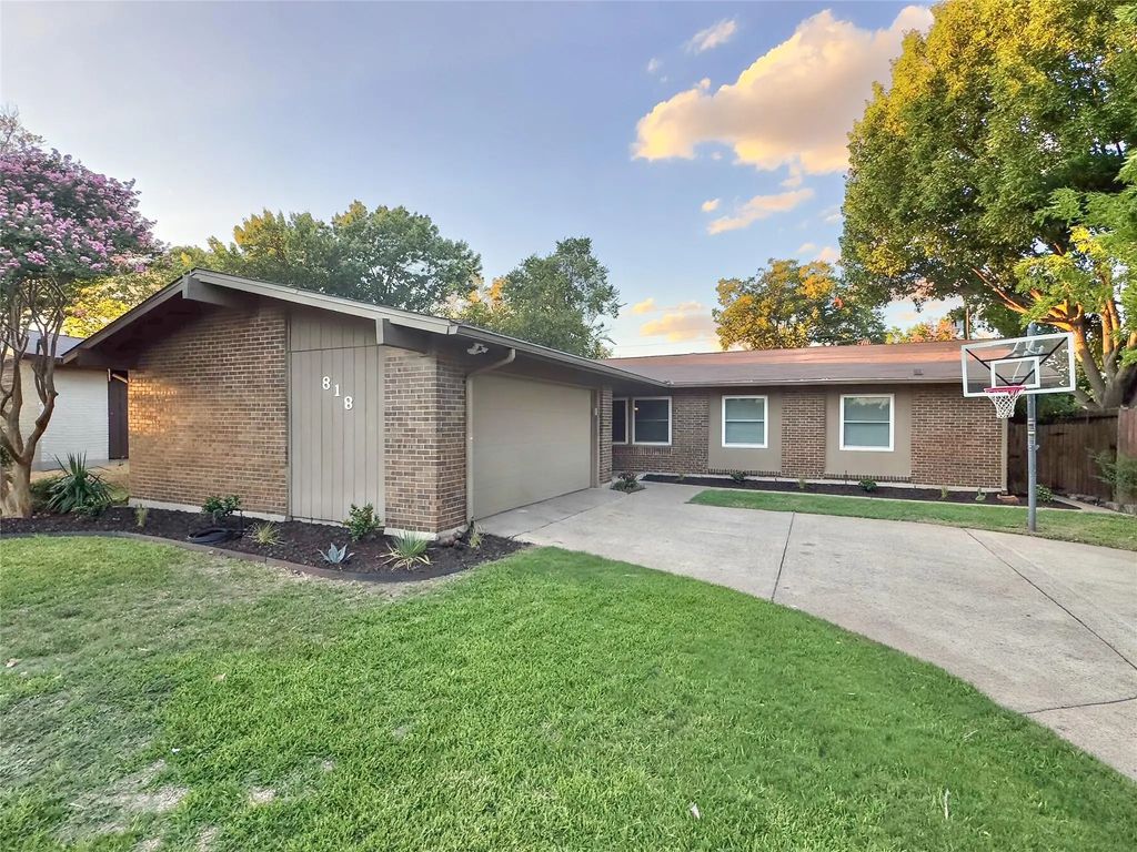 818 Fontana Avenue, Richardson