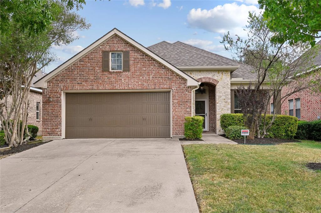 6918 Belteau Lane, Dallas