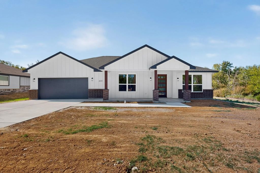 203 W Mansfield Avenue, Kennedale