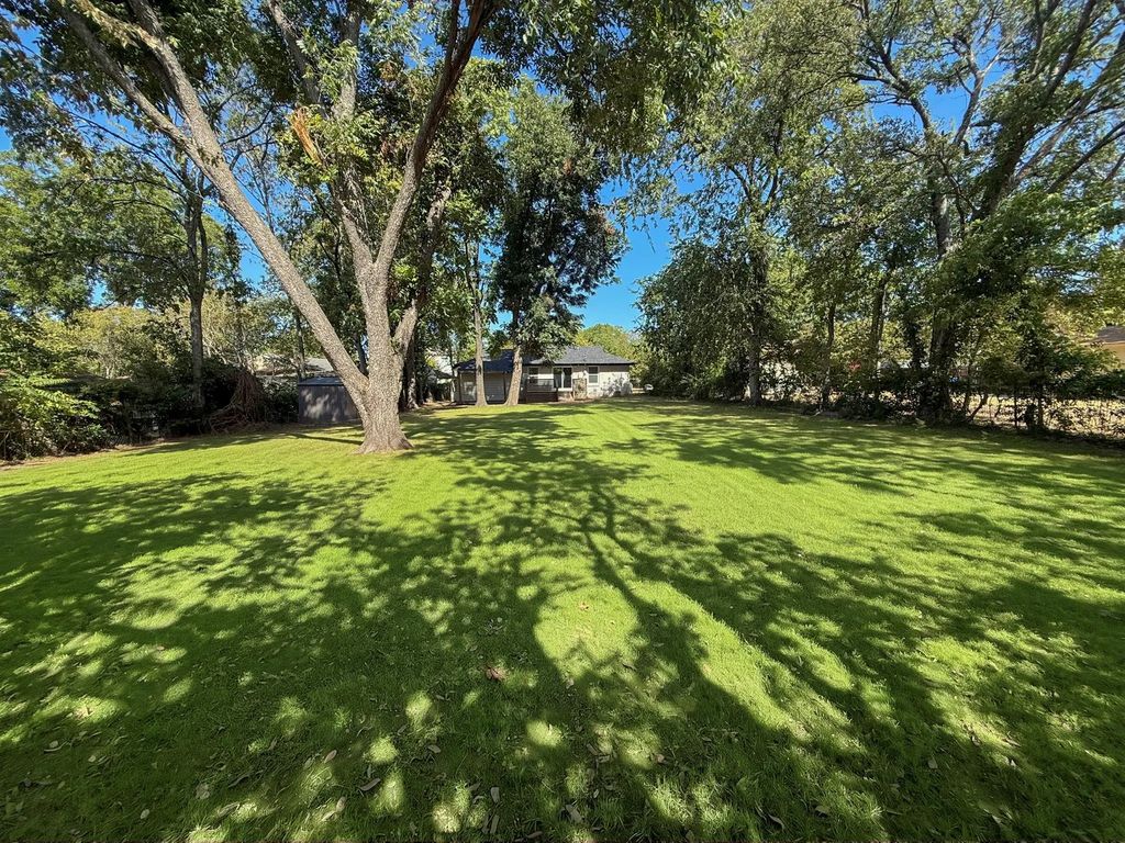 9324 Lenel Place, Dallas