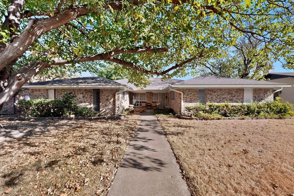 11341 Quail Run Street, Dallas
