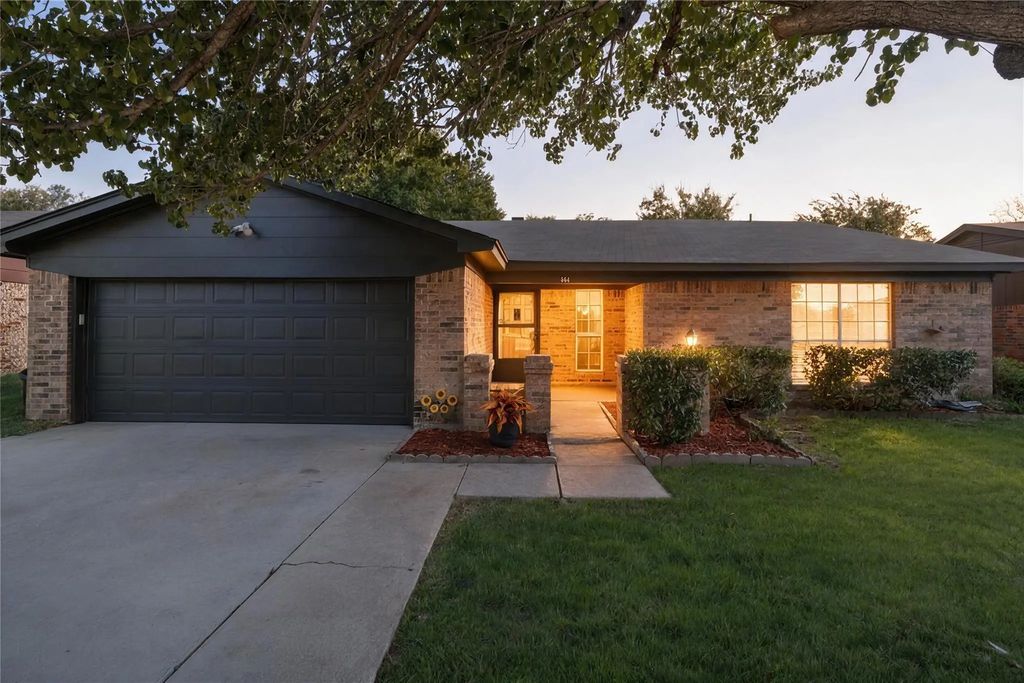 304 Cambridge Drive, Saginaw