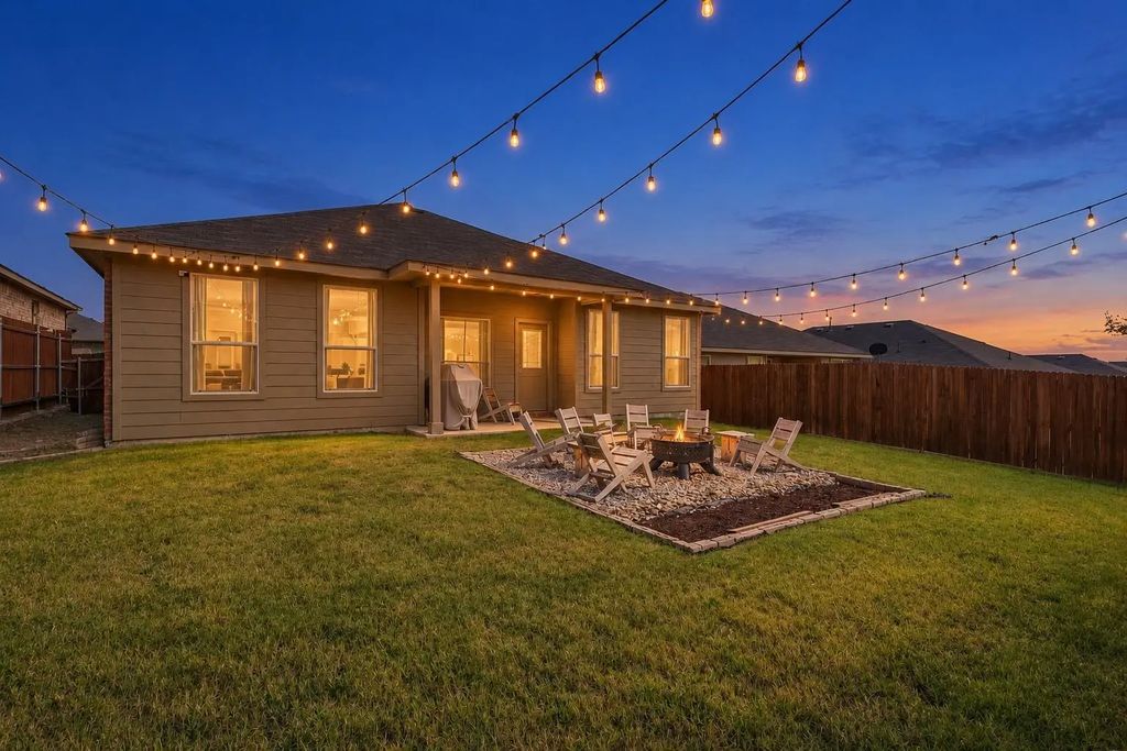 9733 New Bern Drive, Fort Worth