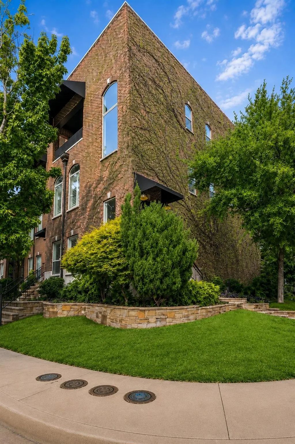 3513 Bryan Street, Dallas