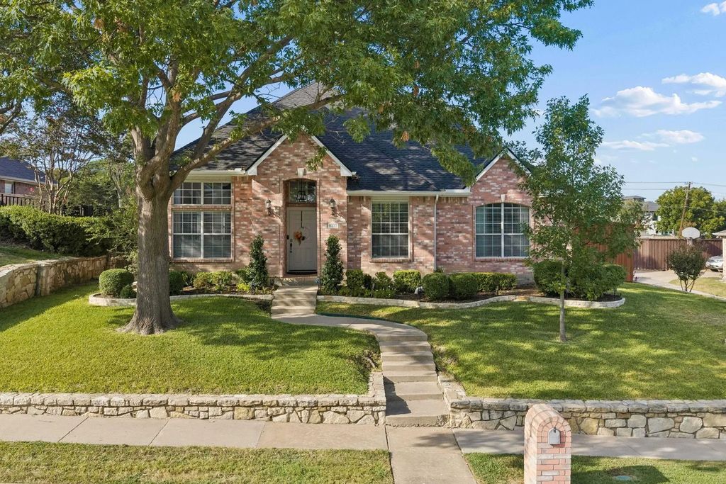 5213 Saint Charles Drive, Rowlett