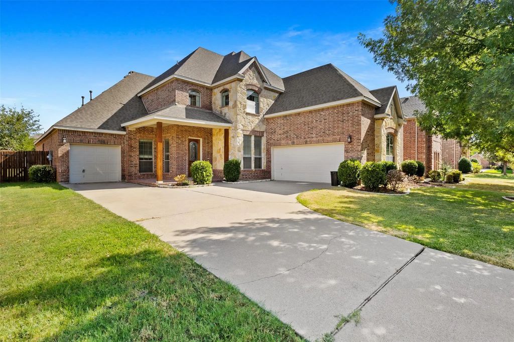 221 Tipperary Drive, Keller