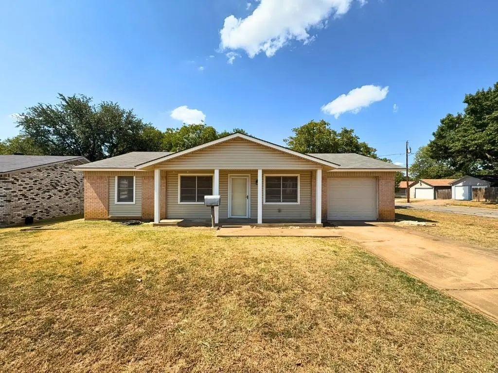 615 Crane Drive, Euless