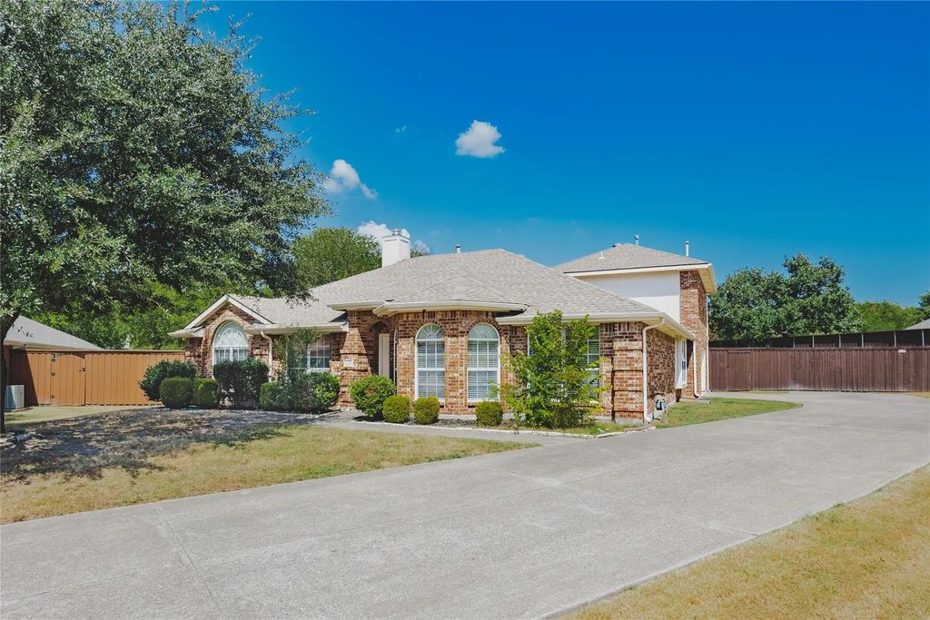1606 Autumn Glen Court, Wylie