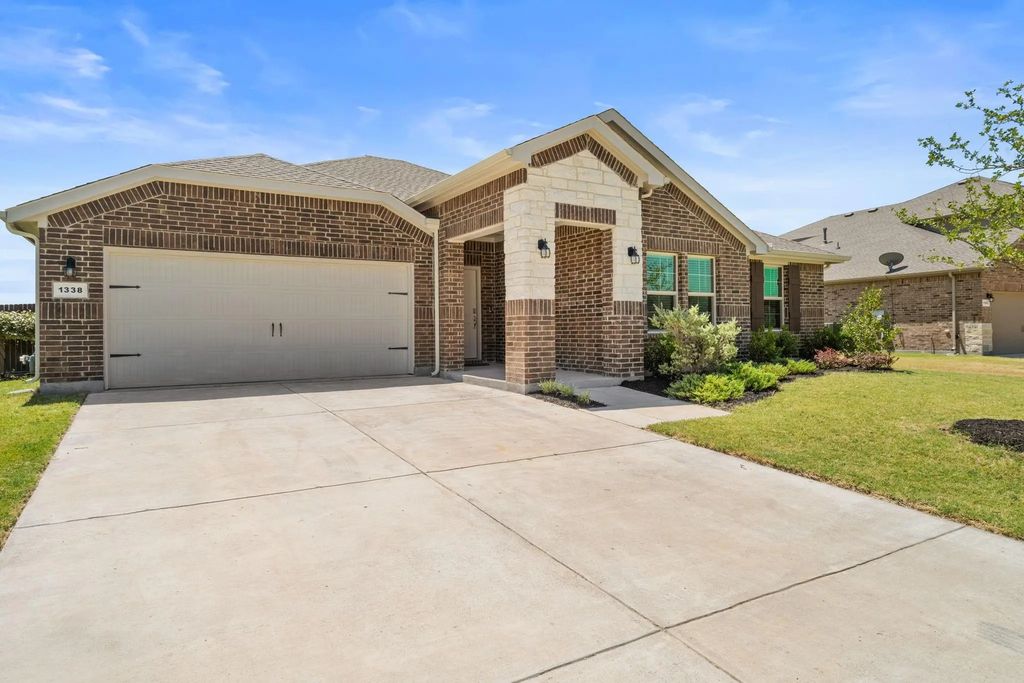 1338 Rolling Meadows Drive, Cedar Hill