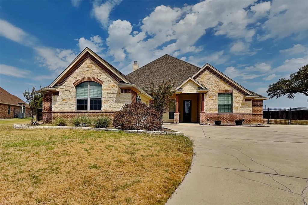 601 Green Pointe Drive, Hudson Oaks