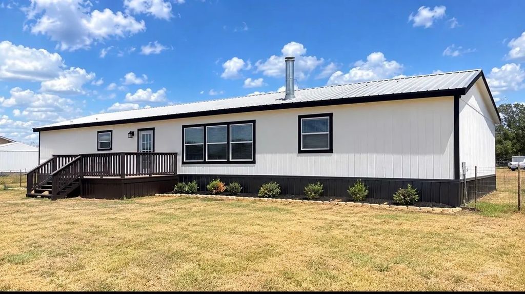 2833 Highland Road, Springtown