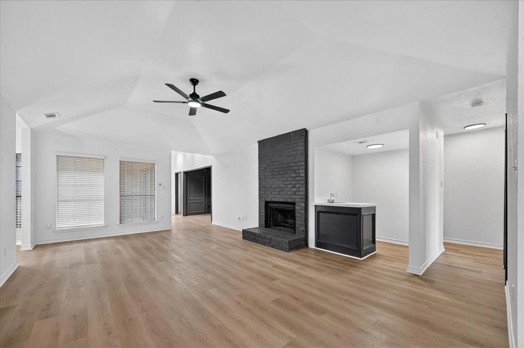 4052 Saint Christopher Lane, Dallas