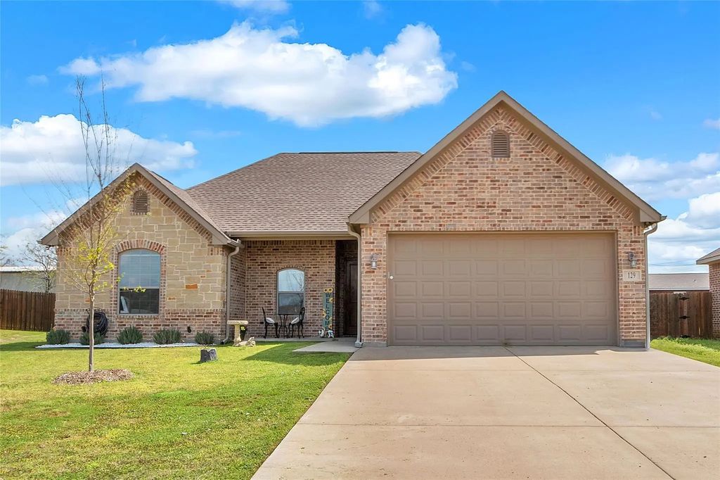 129 Oak Springs Loop, Mabank