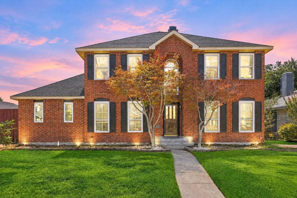 8302 Brentwood Street, Rowlett