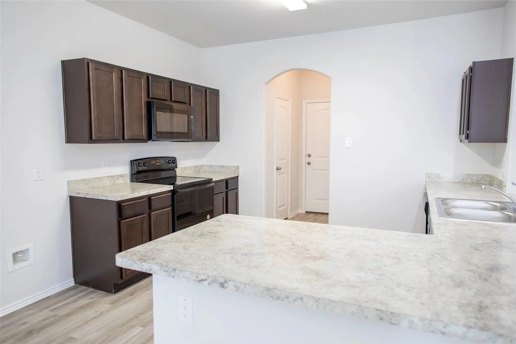 3202 Sonoma Trail, Ennis