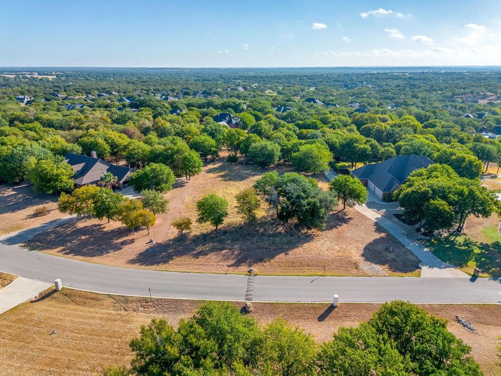 740 South Sugartree Drive, Lipan