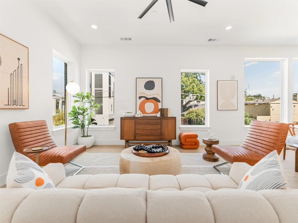 2015 N Prairie Avenue 206, Dallas