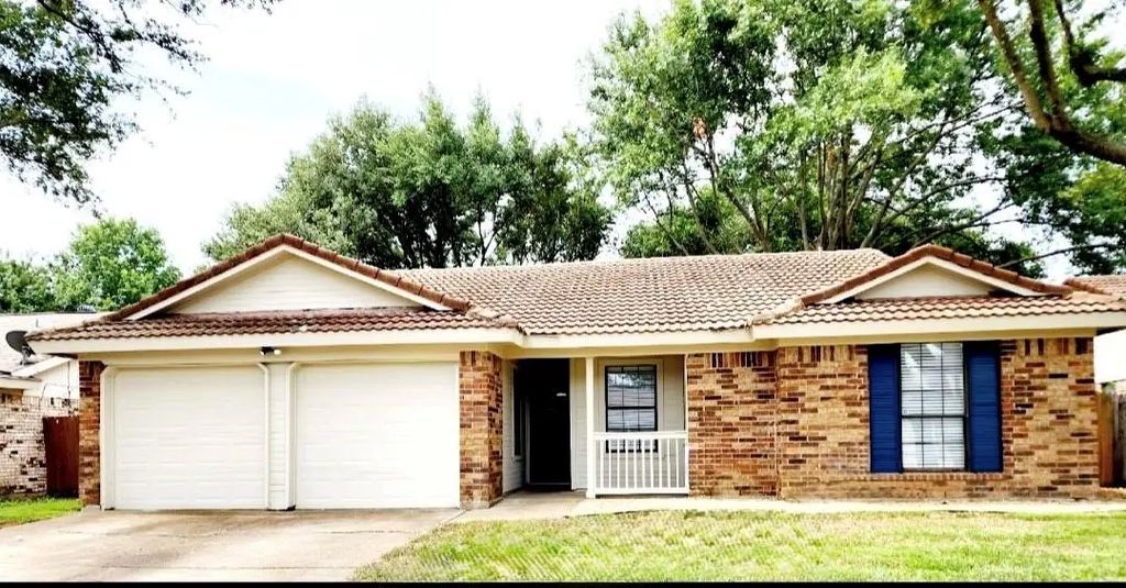 304 Juniper Drive, Arlington