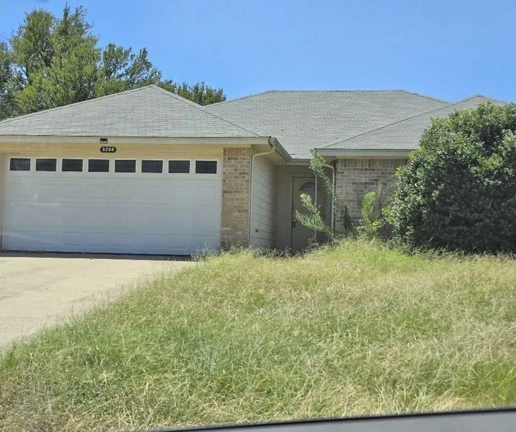 6204 Kelly Drive, Granbury