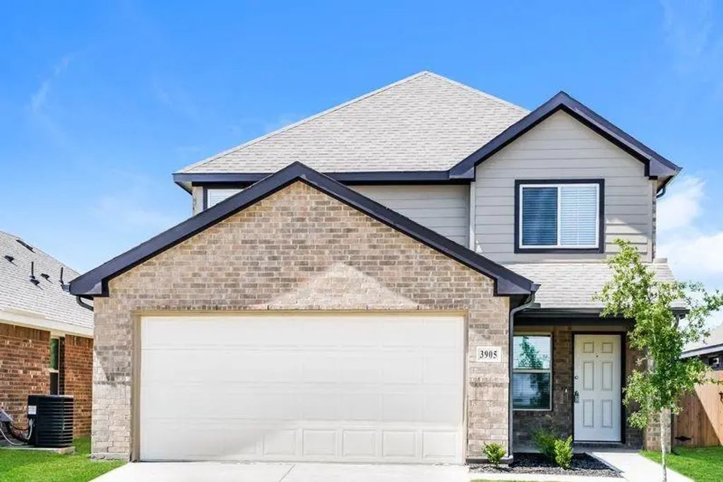 3905 Job Drive, Ennis