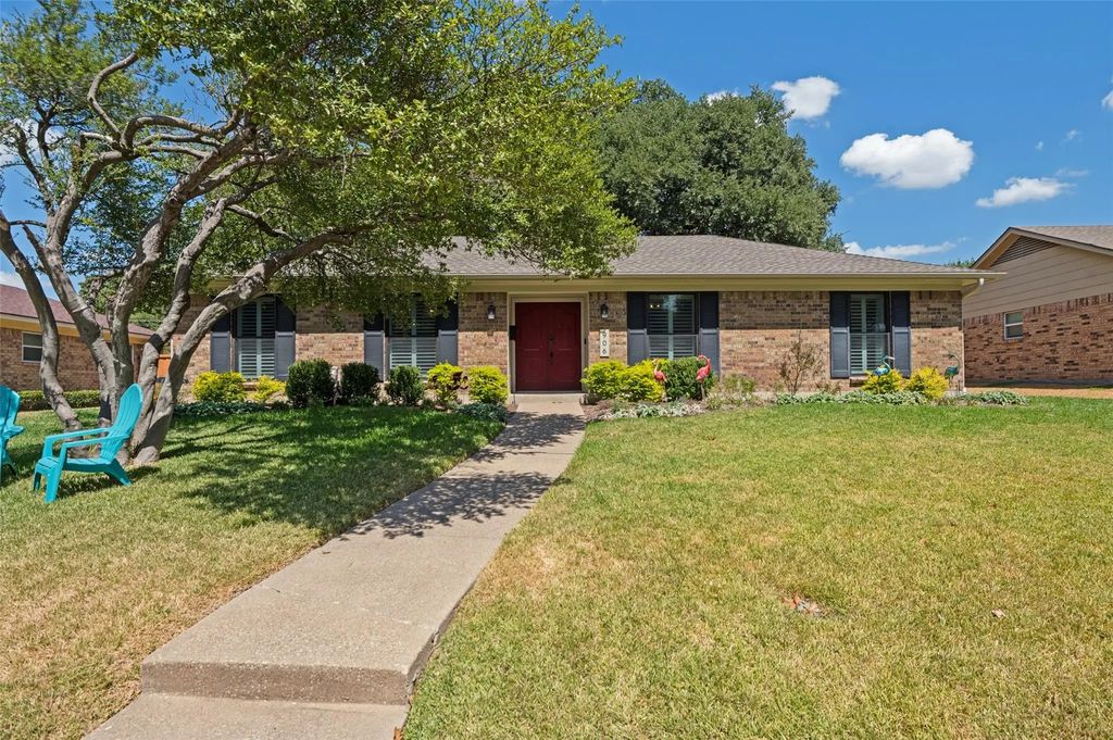 906 Loganwood Avenue, Richardson