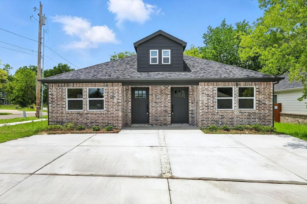 3206 Sayle Street 101 & 102, Greenville