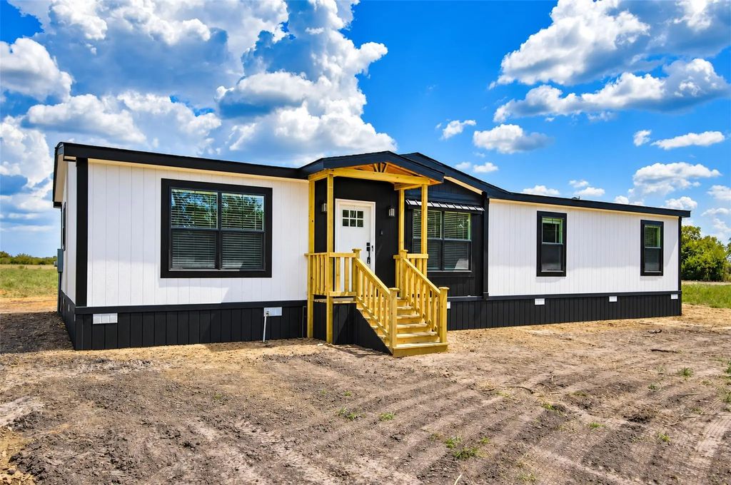 2065 Vz County Road 3908, Wills Point
