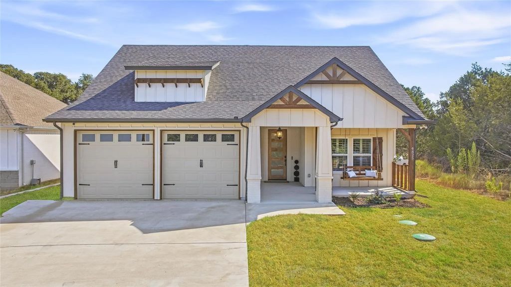 4825 Wichita Street, Granbury