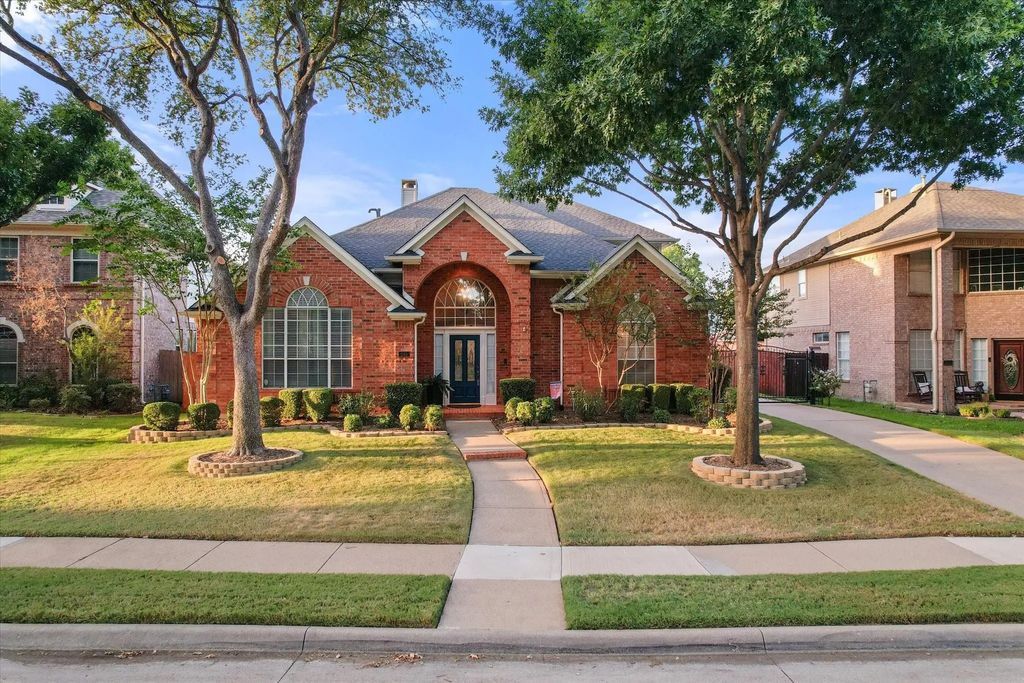 245 Bear Hollow, Keller