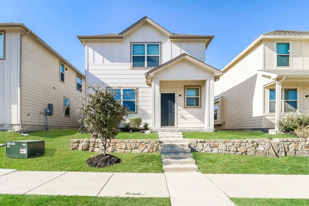 5216 Applegate Drive, Fort Worth